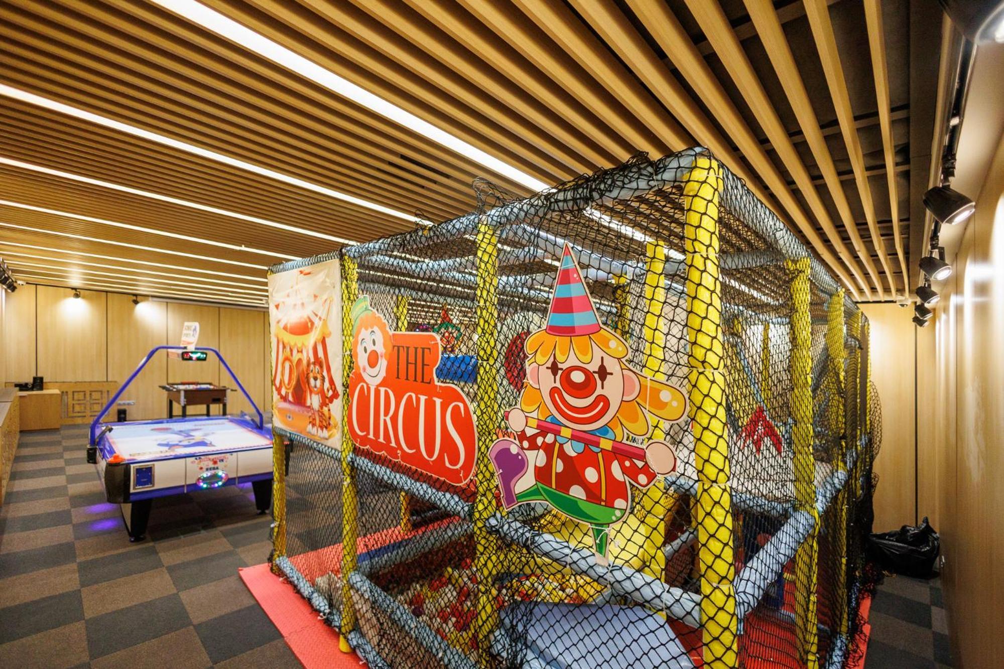 Lucky Bansko Aparthotel Spa & Relax Luaran gambar The Children's Area