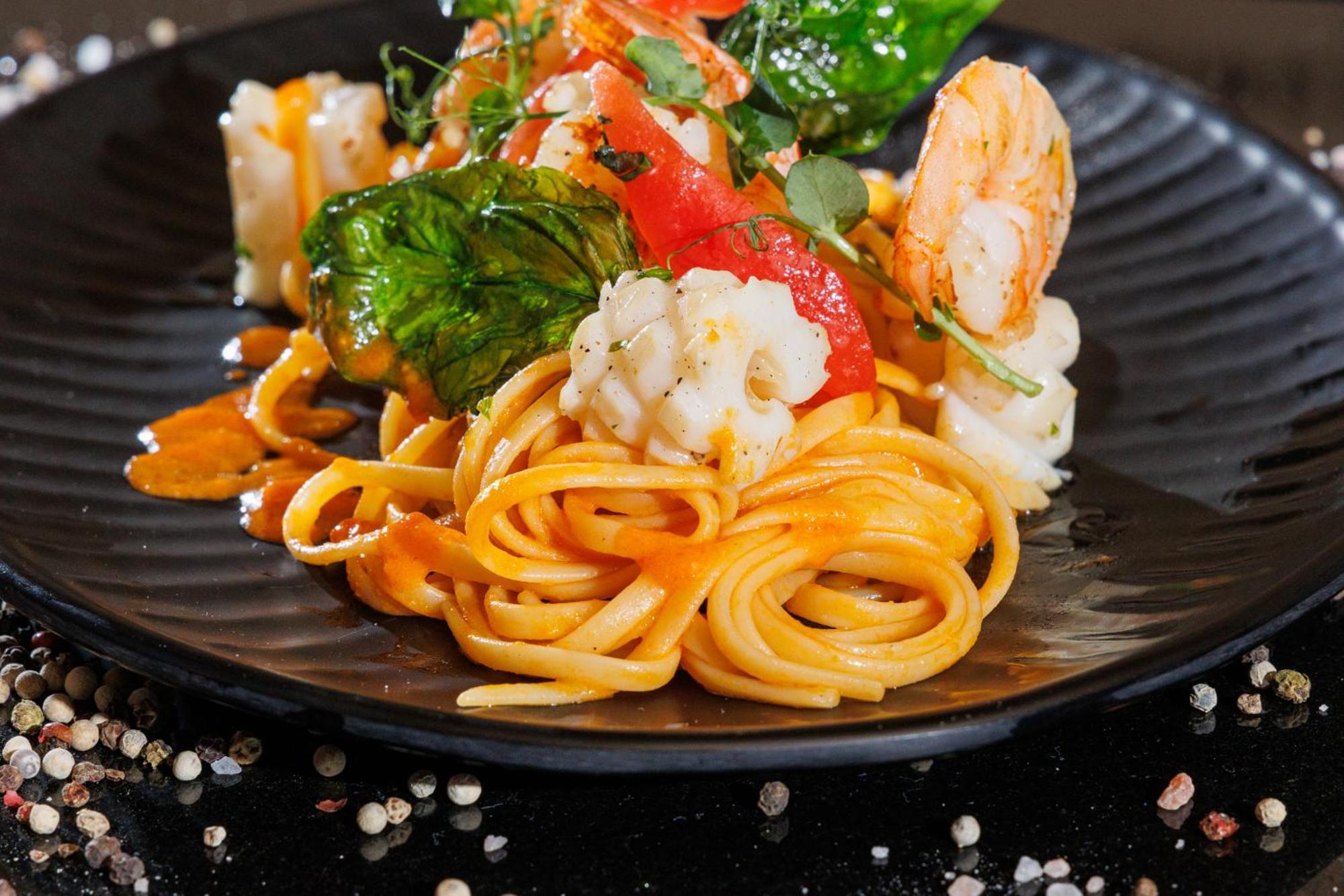 Lucky Bansko Aparthotel Spa & Relax Luaran gambar Seafood linguine