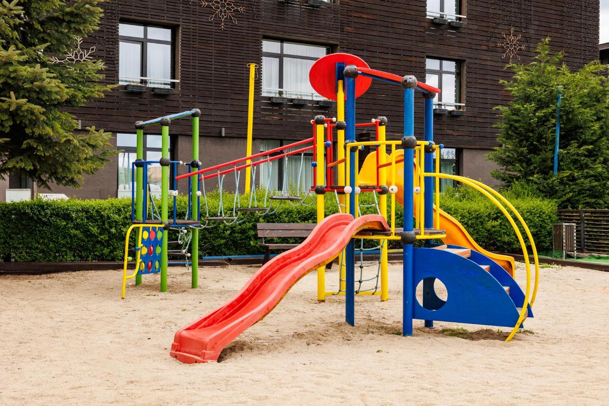 Lucky Bansko Aparthotel Spa & Relax Luaran gambar Playground in Germany